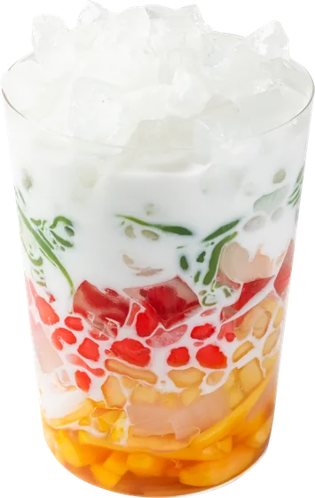 Chè Thái: ly chè đá nhiều màu với thạch đỏ, sợi bánh lọt lá dứa xanh và những miếng màu vàng cam trong nước cốt dừa, phủ đá bào